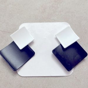 Black and white Clíp earrings